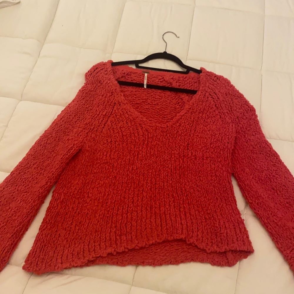 Bright pink freepeople sweater Barely worn, Size M